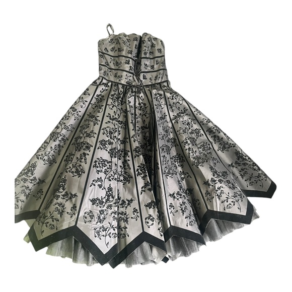 Betsey Johnson Evening Floral Print Black Velvet Pattern Fit&flare Dress Size 2 - Picture 7 of 12